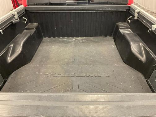 2018 Toyota Tacoma SR5