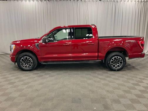 Rapid Red Metallic Tinted Clearcoat 2022 Ford F-150 XLT