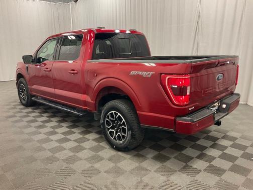 Rapid Red Metallic Tinted Clearcoat 2022 Ford F-150 XLT