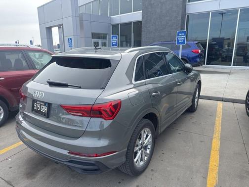 2024 Audi Q3 45 S line Premium