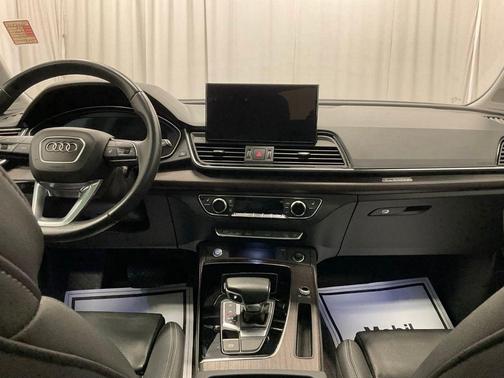 2024 Audi Q5 45 S line quattro Premium