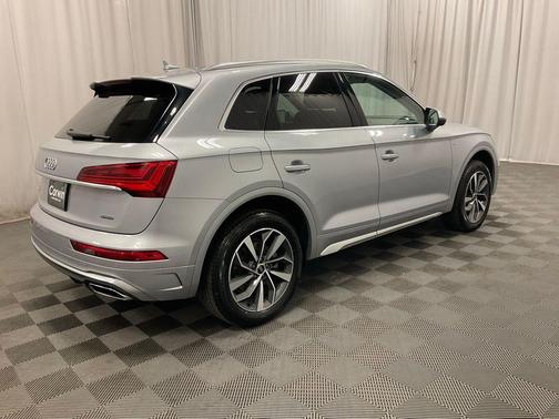 2024 Audi Q5 45 S line quattro Premium