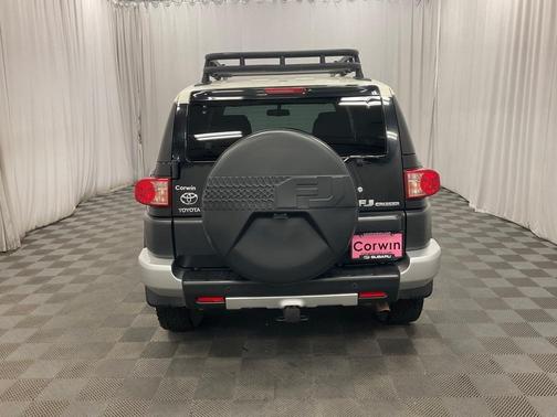 2011 Toyota FJ Cruiser Base