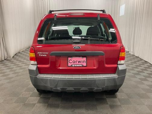 2005 Ford Escape XLS
