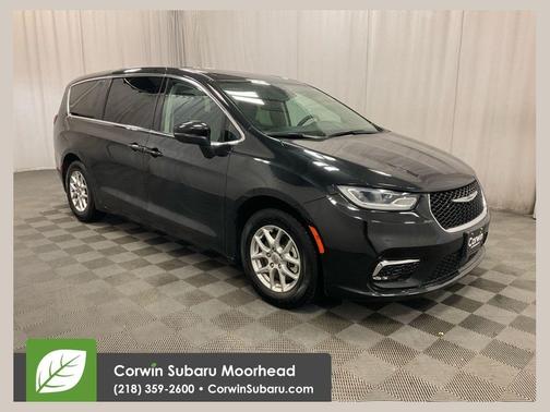 2023 Chrysler Pacifica Touring-L