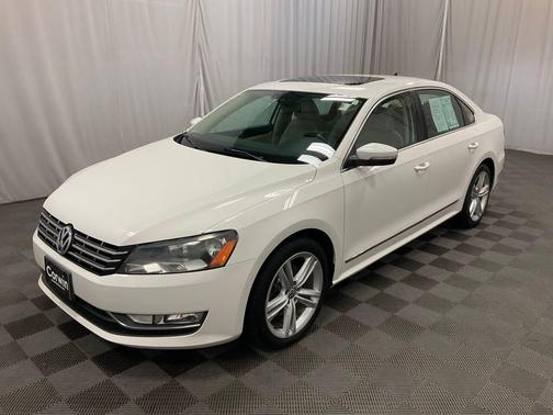 Candy White 2015 Volkswagen Passat 2.0L TDI DSG SEL Premium