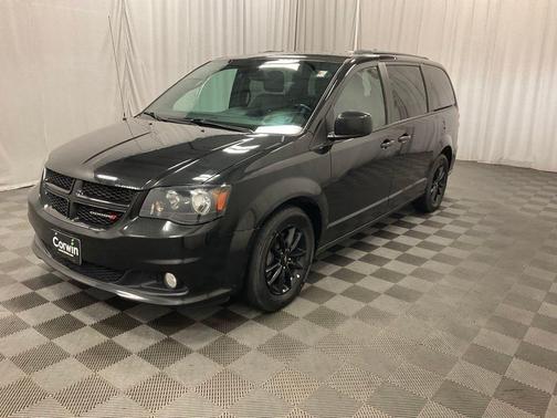 Brilliant Black Crystal Pearlcoat 2019 Dodge Grand Caravan GT