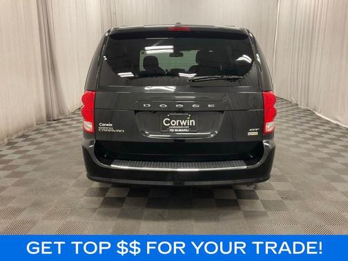 Brilliant Black Crystal Pearlcoat 2019 Dodge Grand Caravan GT