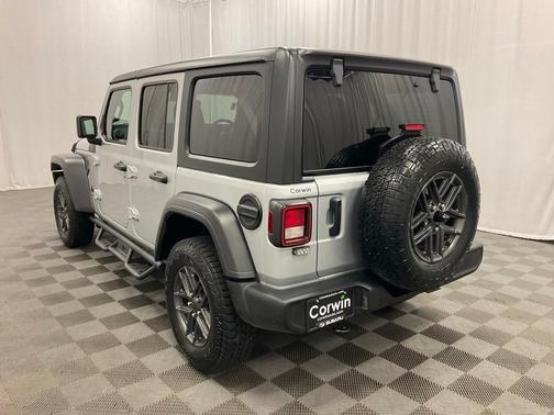 2024 Jeep Wrangler Sport RHD