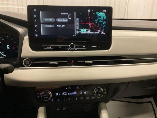 Labrador Black Pearl 2025 Mitsubishi Outlander