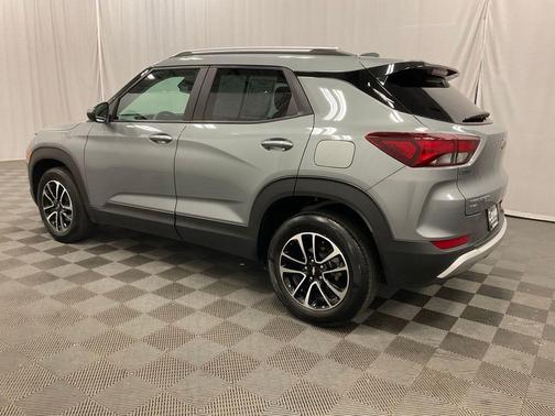 Sterling Gray Metallic 2025 Chevrolet Trailblazer LT