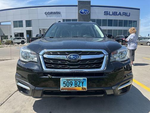 Crystal Black Silica 2018 Subaru Forester 2.5i Premium