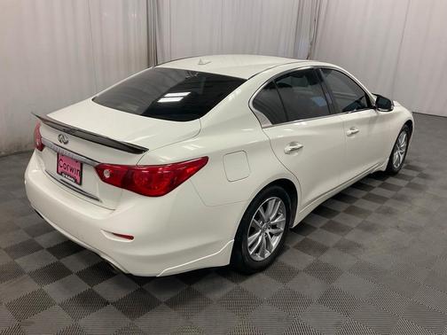2015 INFINITI Q50 Premium