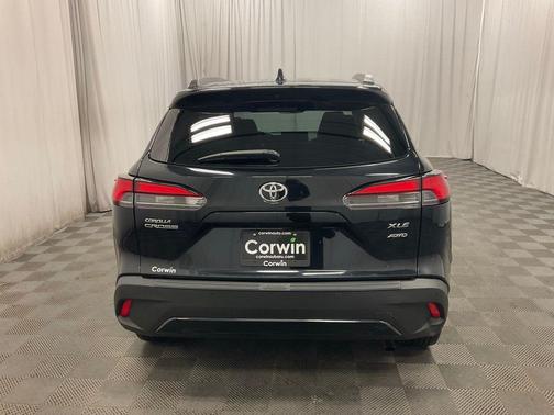 2023 Toyota Corolla Cross XLE
