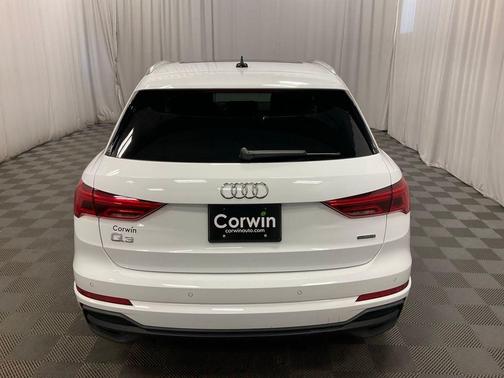 2025 Audi Q3 45 S line Premium