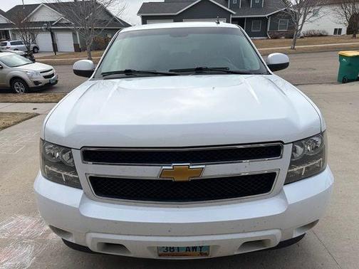 Summit White 2014 Chevrolet Suburban 1500 LS