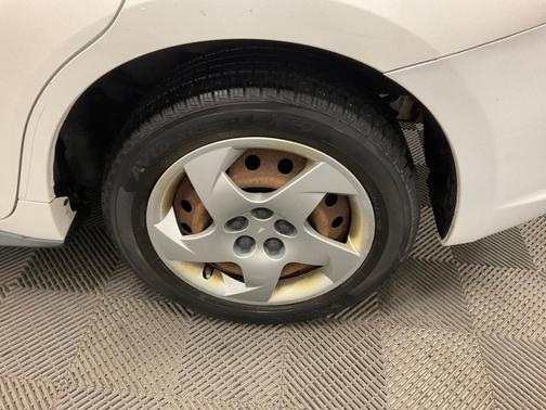 2009 Pontiac Vibe Base