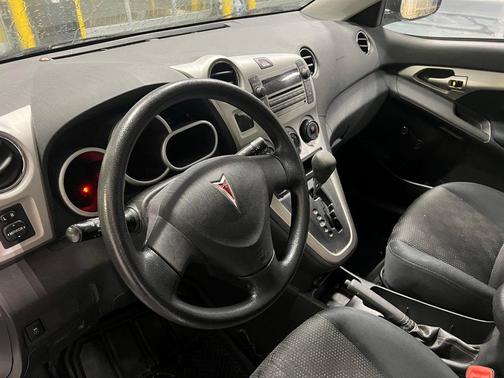 2009 Pontiac Vibe Base