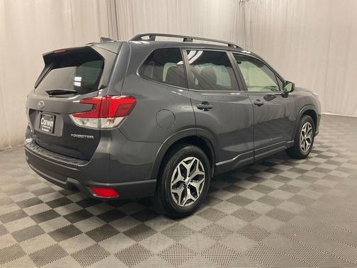 Magnetite Gray Metallic 2023 Subaru Forester Premium