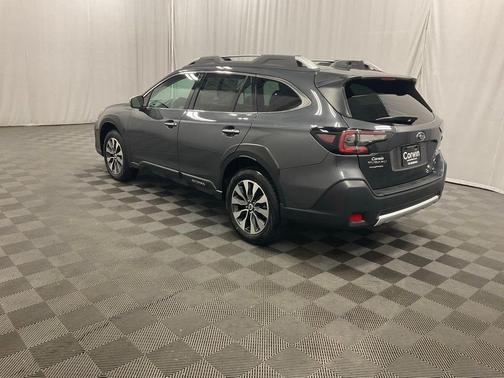 Magnetite Gray Metallic 2025 Subaru Outback Touring XT
