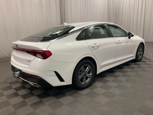 Glacial White Pearl 2021 Kia K5 LXS