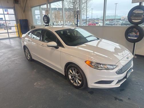 Oxford White 2017 Ford Fusion SE