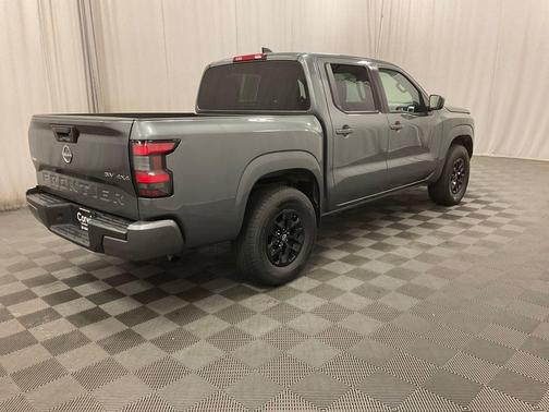 Gun Metallic 2024 Nissan Frontier SV