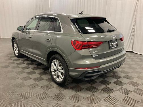 2025 Audi Q3 45 S line Premium