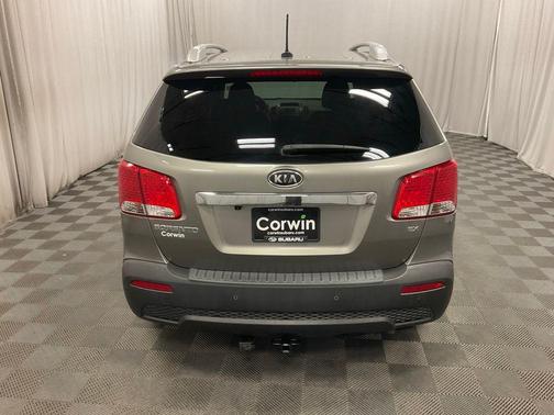 Titanium Silver 2013 Kia Sorento EX