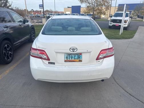 2010 Toyota Camry LE