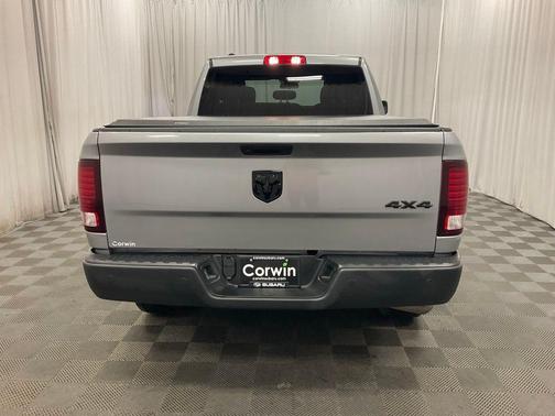 Billet Silver Metallic Clearcoat 2021 RAM 1500 Classic SLT