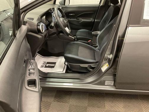 2023 Nissan Versa 1.6 SV