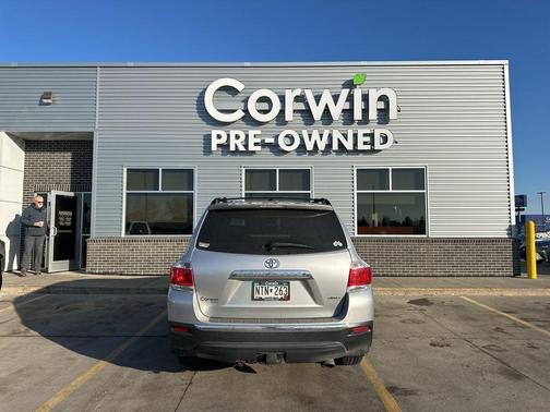 2012 Toyota Highlander SE