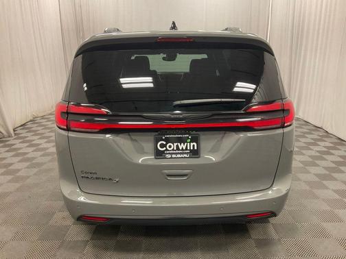 Ceramic Gray Clearcoat 2023 Chrysler Pacifica Touring-L