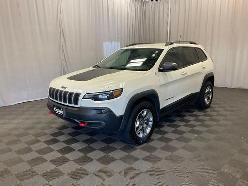Pearl White Pearlcoat 2019 Jeep Cherokee Trailhawk