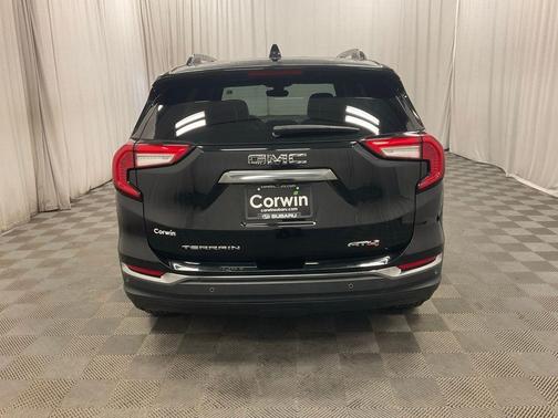 2022 GMC Terrain AT4