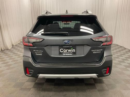 2022 Subaru Outback Touring