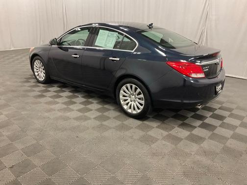 2013 Buick Regal Premium 1