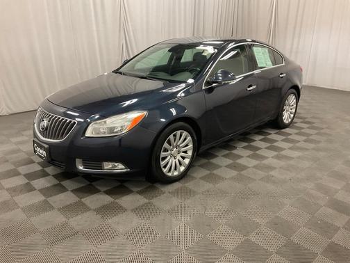 2013 Buick Regal Premium 1