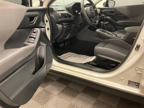 Crystal White Pearl 2025 Subaru Crosstrek Premium