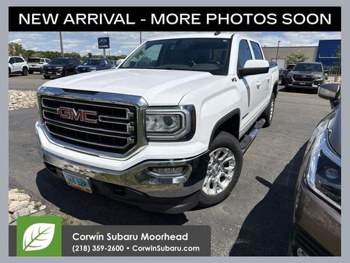 White 2018 GMC Sierra 1500 SLE
