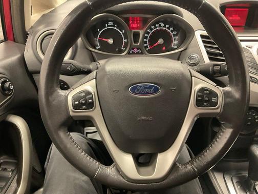 2011 Ford Fiesta SES