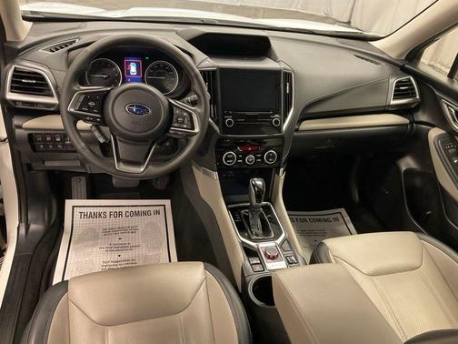 Crystal White Pearl 2023 Subaru Forester Limited