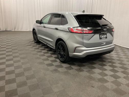 Iconic Silver Metallic 2024 Ford Edge ST Line