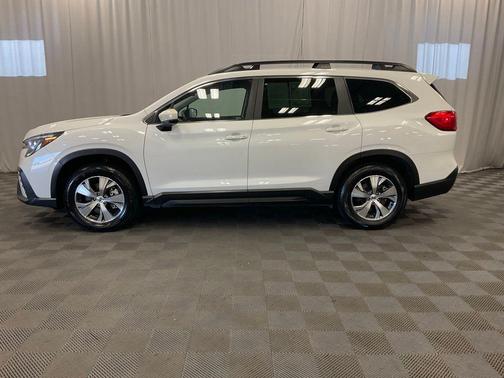 Crystal White Pearl 2025 Subaru Ascent Premium