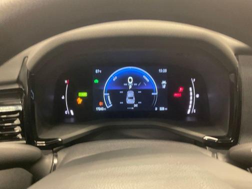 Ice 2025 Toyota Camry LE