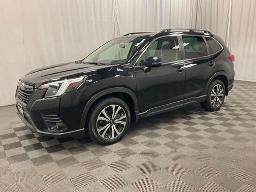 Crystal Black Silica 2023 Subaru Forester Limited
