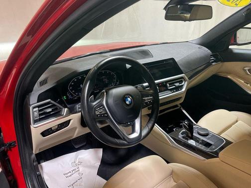 2022 BMW 330 i xDrive