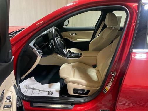 2022 BMW 330 i xDrive