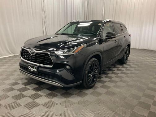 Midnight Black Metallic 2023 Toyota Highlander Platinum